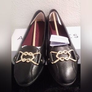New Bia Comfortable Women’s Ornamented Black Leather Flats Size 10M”